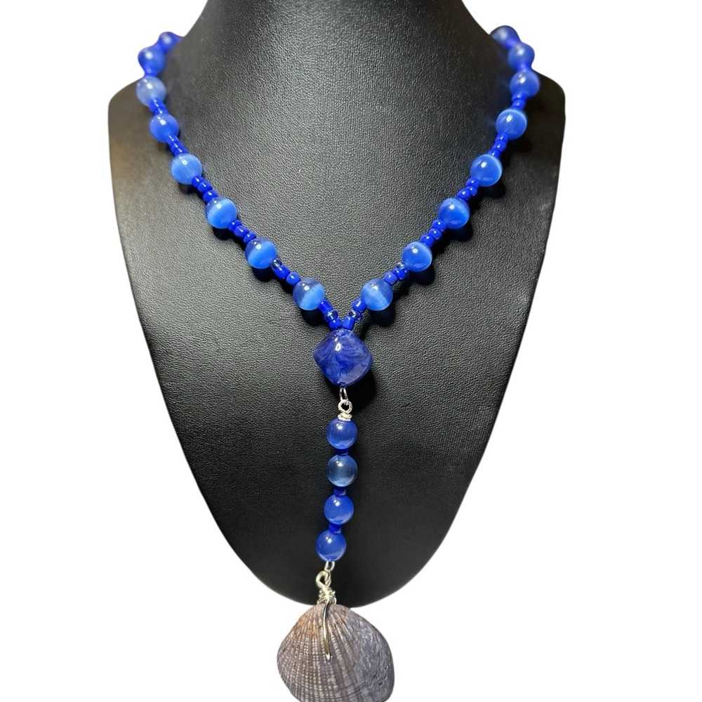 Elegant 20”-22” Blue Cats Eye Necklace - Picture 2 of 5